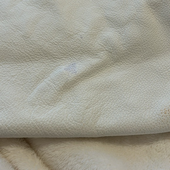 Ampersand As Apostrophe White Leather Tote - Picture 11 of 12